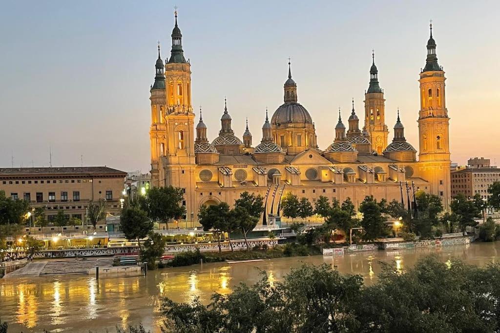Apartamento Con Vistas Al Pilar Con Aparcamiento Privado Saragoça Exterior foto